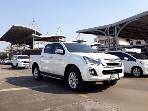 D-MAX CAB4 3.0 Z HILANDER  	2019